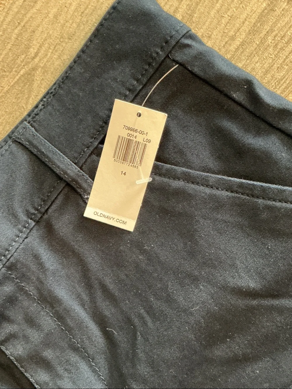 Old Navy Girls’ Bermuda Chino Shorts Sz 14 NWT Back To School